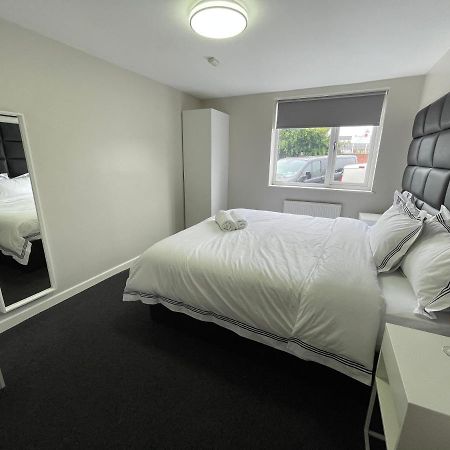 Mays Apartments - 102 Mill Street, Free Parking, 2 Minute Walk To Baltic Market And City Centre - Apartments Sleep 1-10 Guests Liverpool Dış mekan fotoğraf