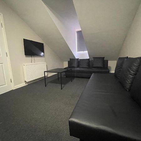 Mays Apartments - 102 Mill Street, Free Parking, 2 Minute Walk To Baltic Market And City Centre - Apartments Sleep 1-10 Guests Liverpool Dış mekan fotoğraf