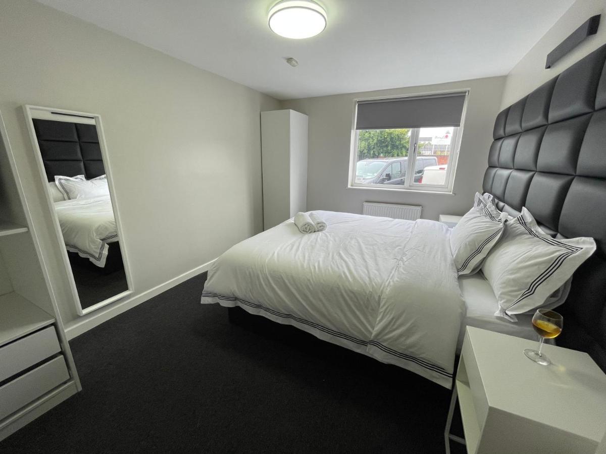 Mays Apartments - 102 Mill Street, Free Parking, 2 Minute Walk To Baltic Market And City Centre - Apartments Sleep 1-10 Guests Liverpool Dış mekan fotoğraf