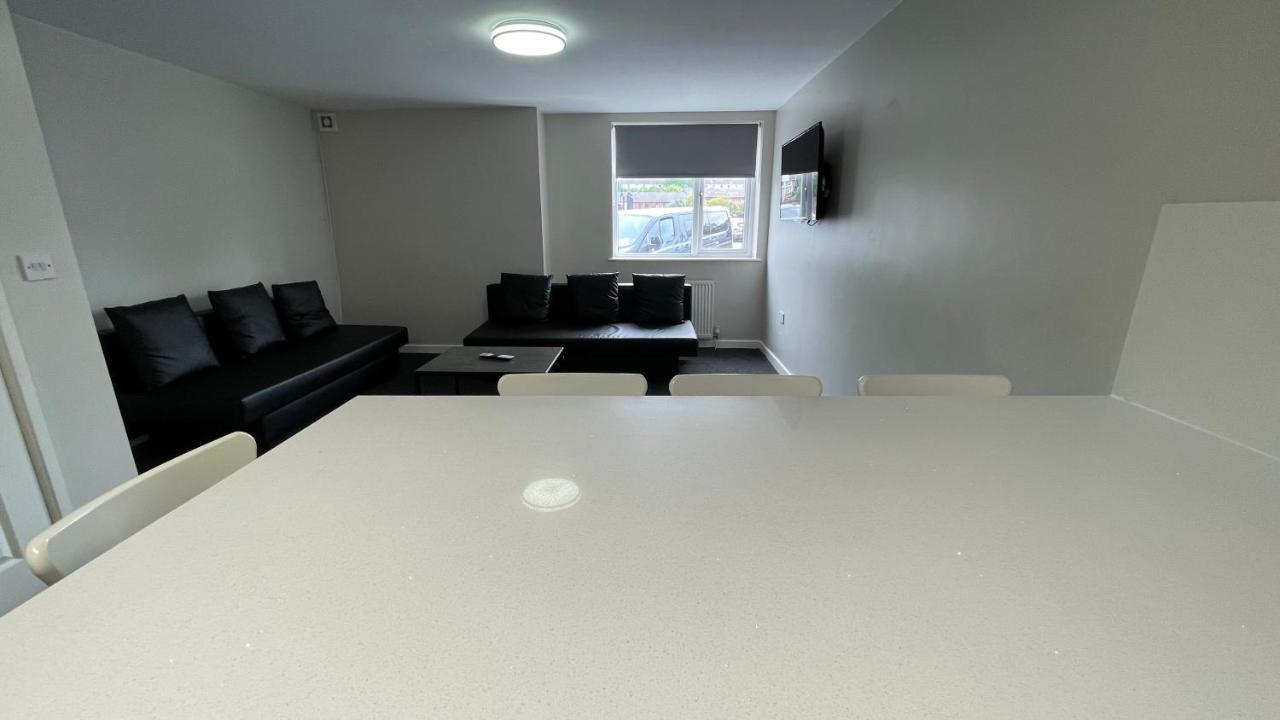 Mays Apartments - 102 Mill Street, Free Parking, 2 Minute Walk To Baltic Market And City Centre - Apartments Sleep 1-10 Guests Liverpool Dış mekan fotoğraf