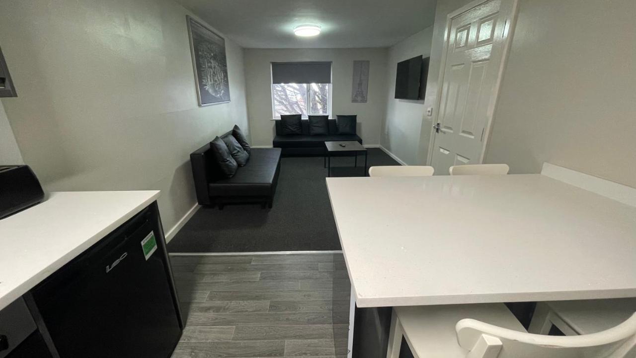 Mays Apartments - 102 Mill Street, Free Parking, 2 Minute Walk To Baltic Market And City Centre - Apartments Sleep 1-10 Guests Liverpool Dış mekan fotoğraf